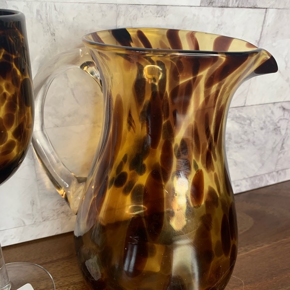 New! Pier One Leopard Glass Pitcher & 2 Wine Glass - Picture 3 of 3